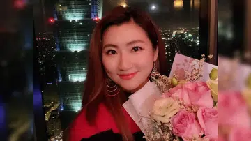 Selina Jen flew to Shanghai for work recently and was spotted with a bespectacled man by the China media.
