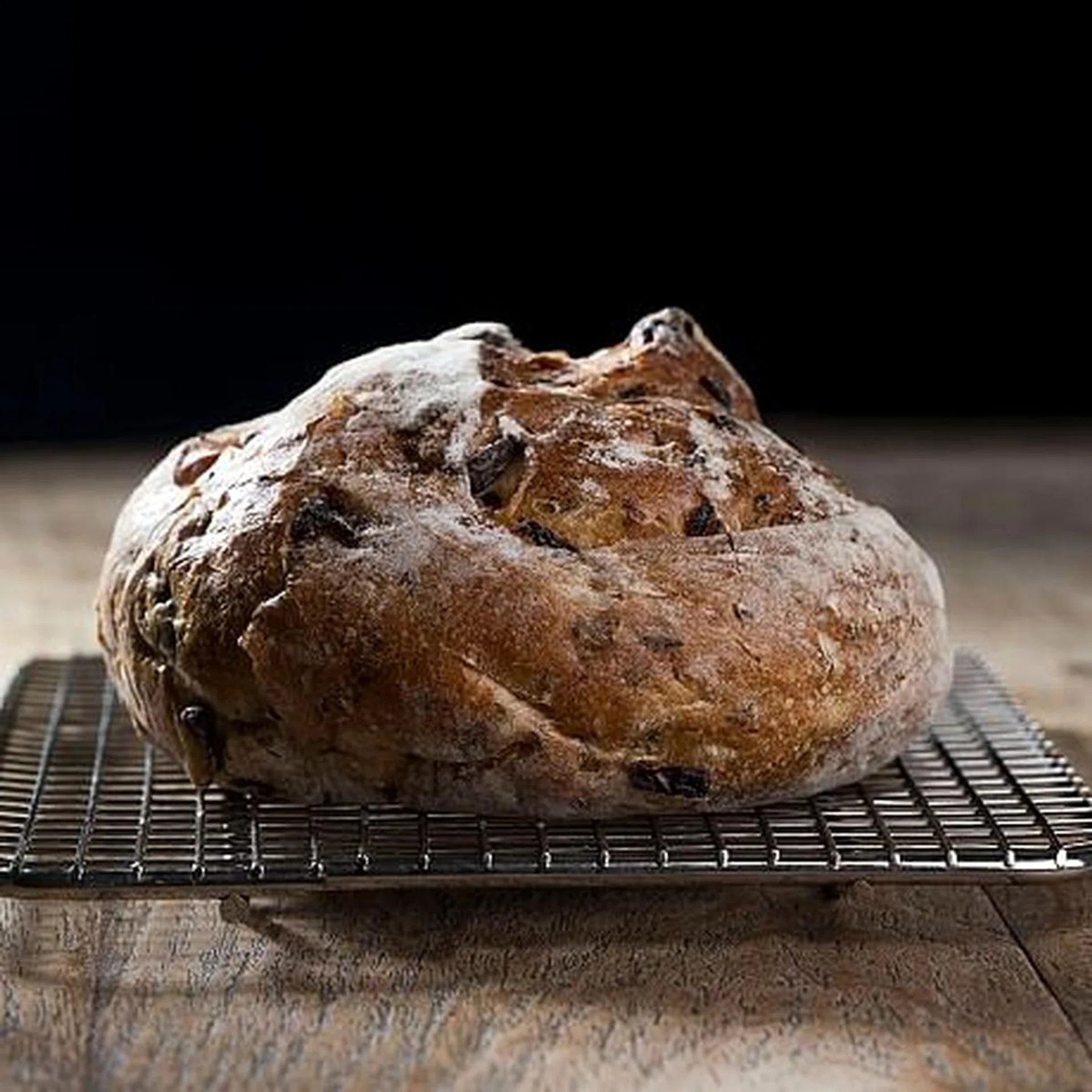 VIDEO RECIPE: How to bake fresh wholemeal bread by hand