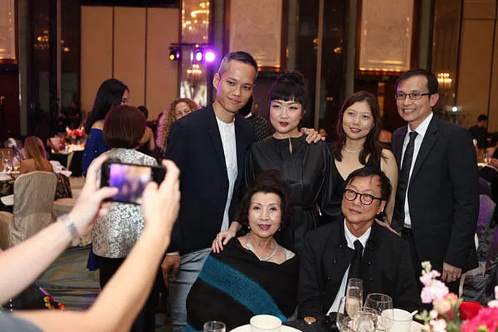 Her World Young Woman Achiever 2018 Olivia Lee with family & friends