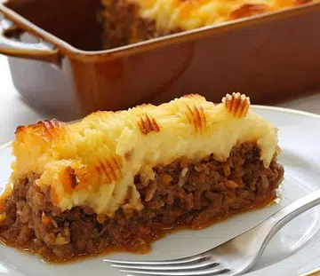 VIDEO RECIPE: Make this easy beef rendang shepherd's pie for your Christmas party