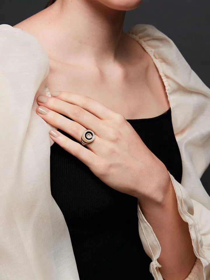 State Property Voyager Akita Ring