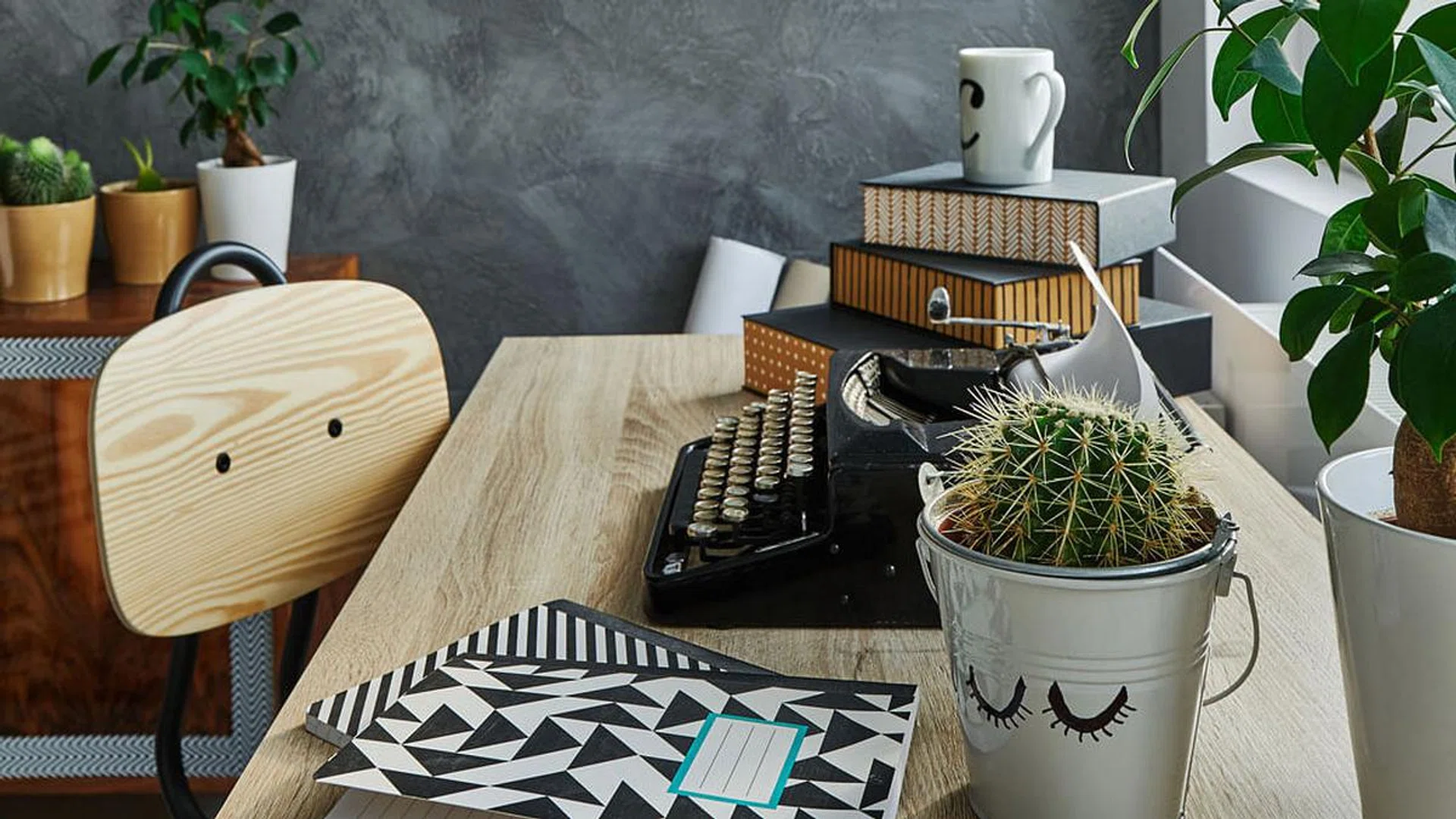3 useful hacks to work from efficiently at home