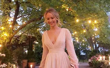 jennifer_lawrence_engagement_dress