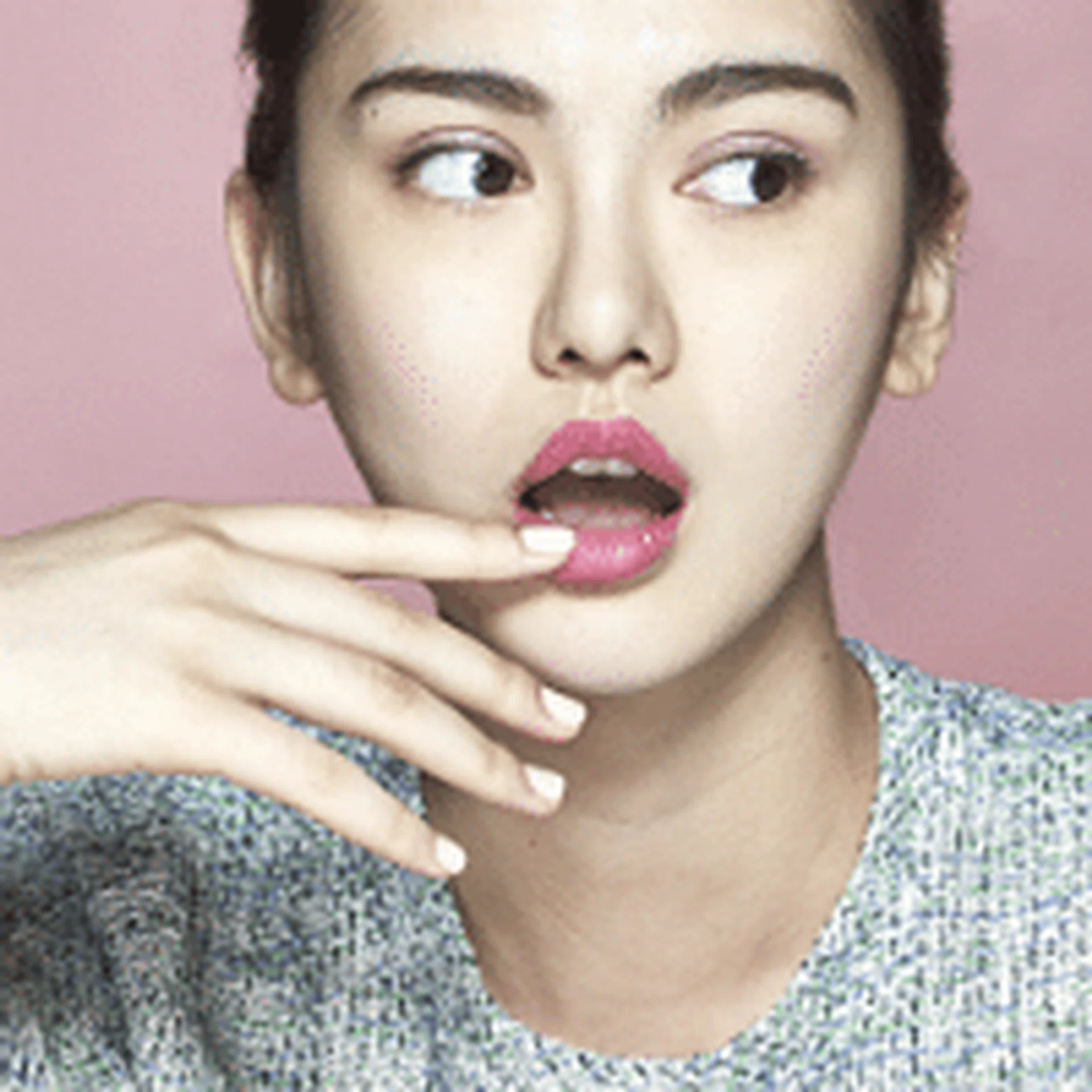 T 6 Best moisturising shiny lipstick lipgloss to buy beauty trends.png