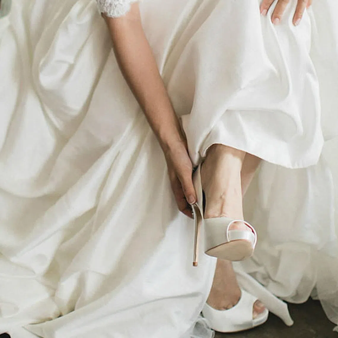 7 helpful tips for choosing your wedding shoes - Her World Singapore | Her  World Singapore