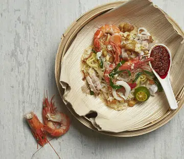 RECIPE: Whip up some delicious fried hokkien mee tonight