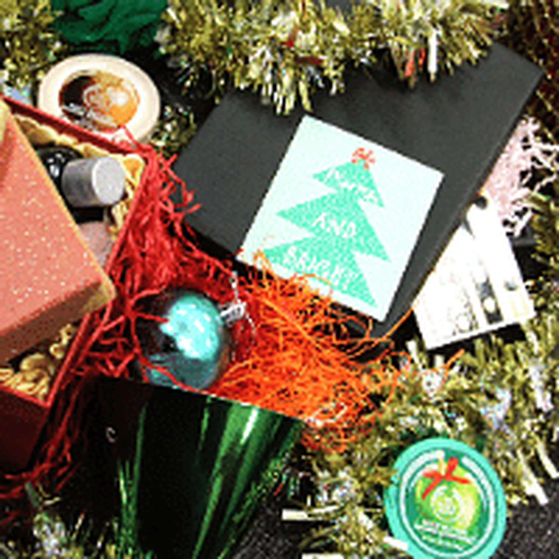 T 10 Last minute gifts for every personality type gift ideas christmas last minute shopping beauty.png
