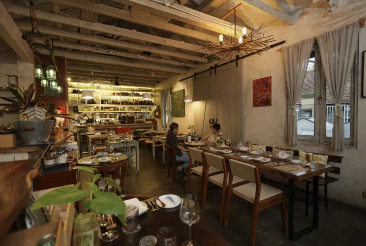 ST20231025_202359257831: Gin Tay/ hylong/ Tan Hsueh Yun/ Interior of Morsels photographed on Oct 25, 2023.