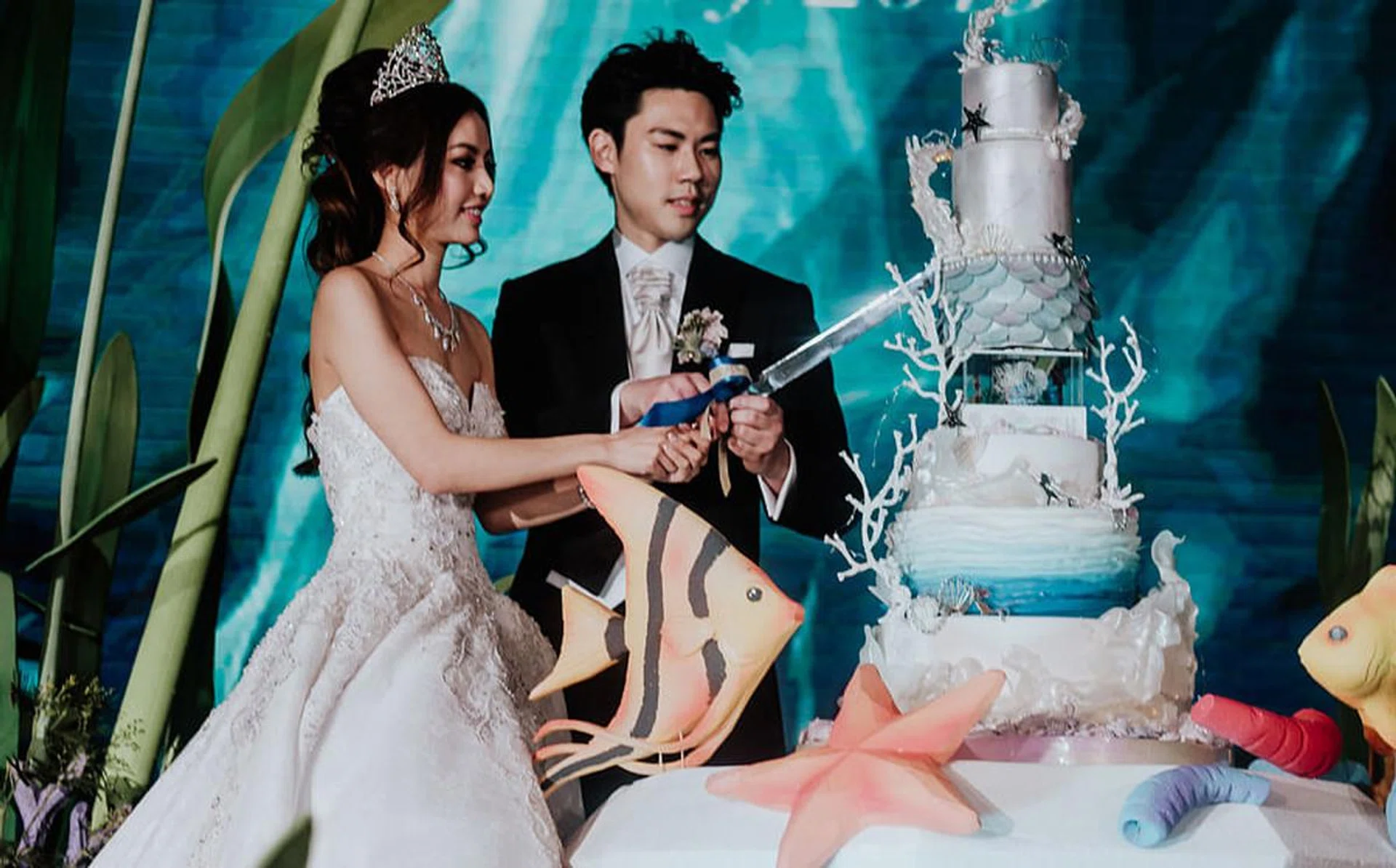 rachel_ken_underwater_wedding_ritz_carlton_singapore_900x560