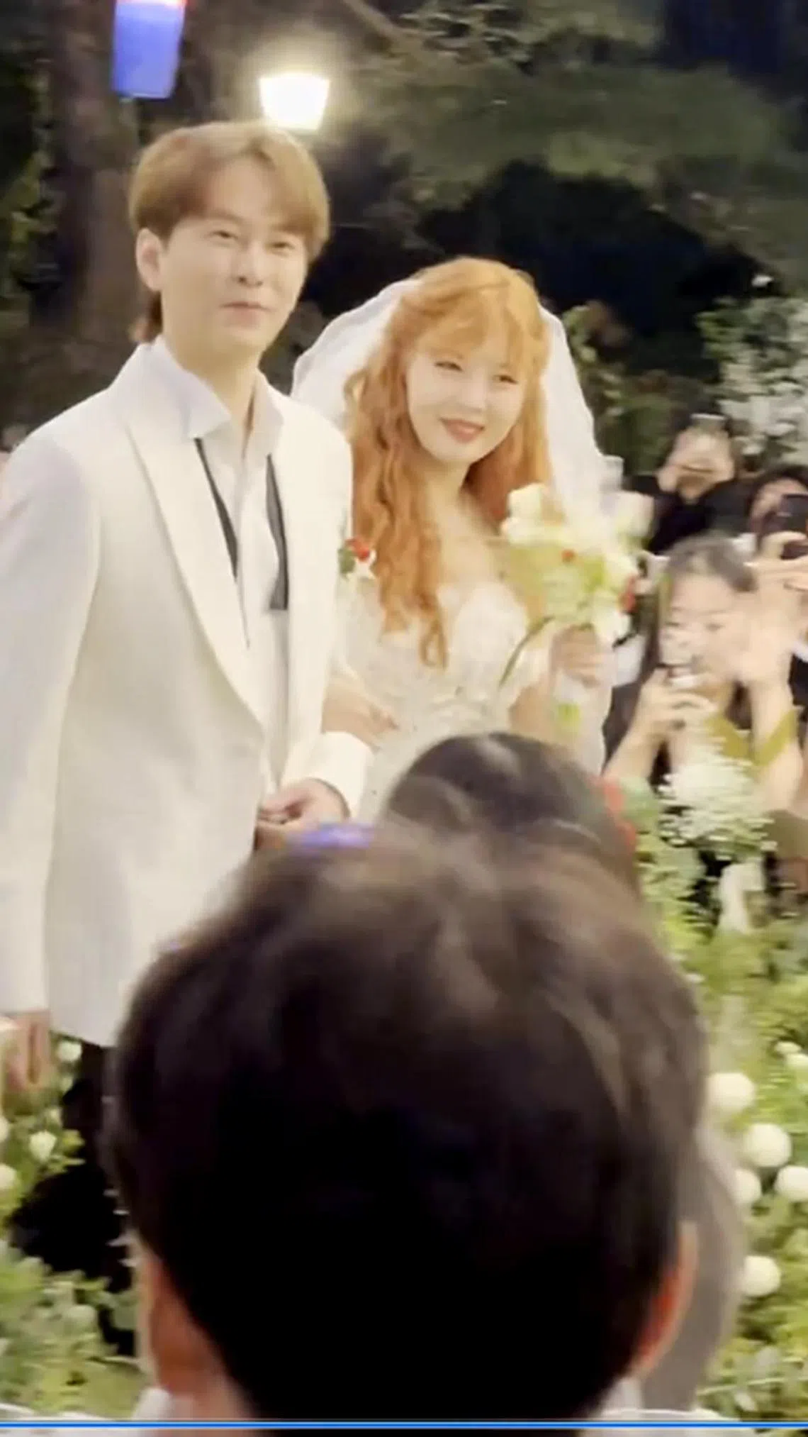 K-pop idols Hyuna and Yong Jun-hyung tied the knot in private ceremony |  Her World Singapore