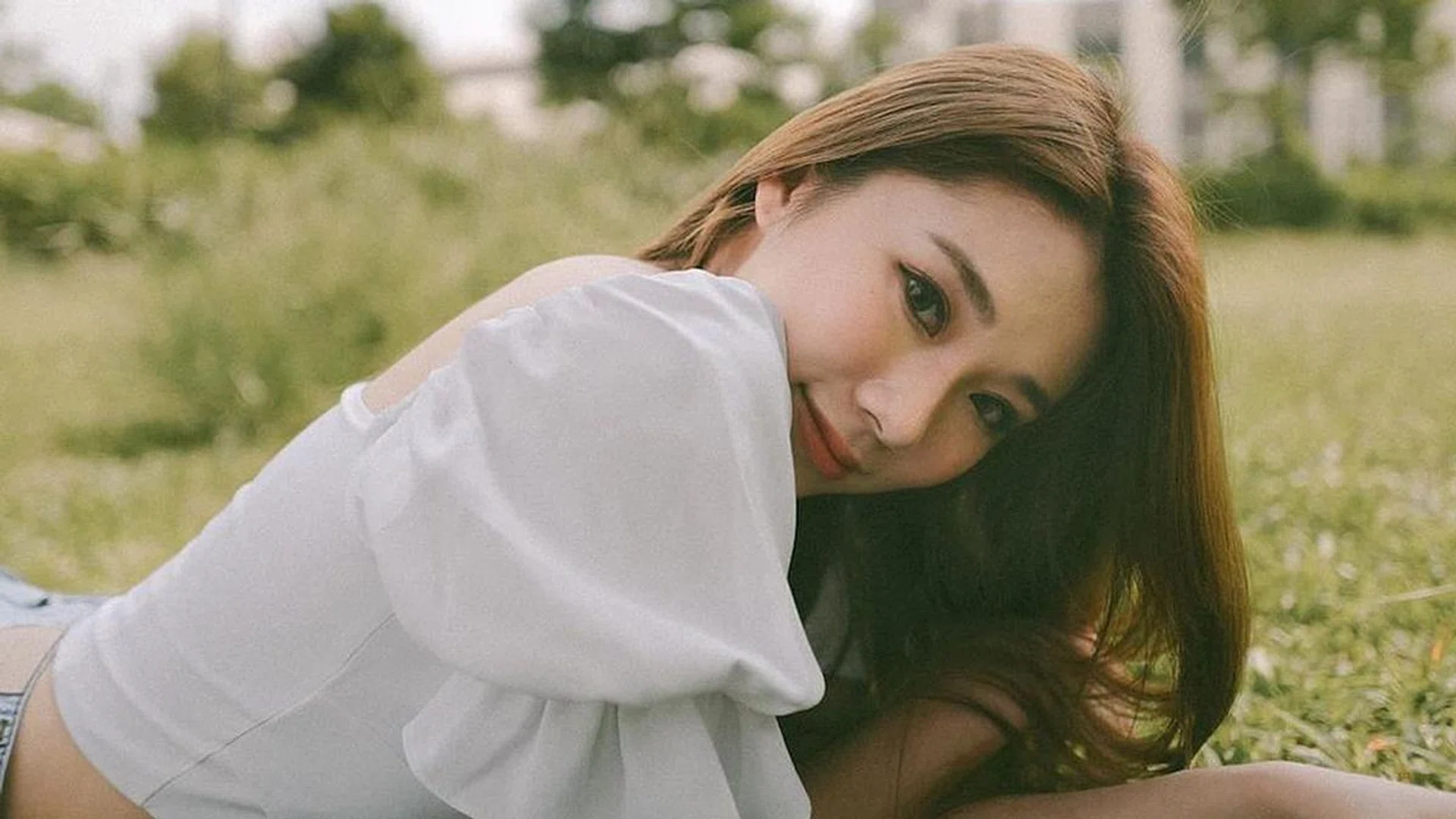 Mong-Chin-Glowing-Skin-Tips-The-Face-Shop