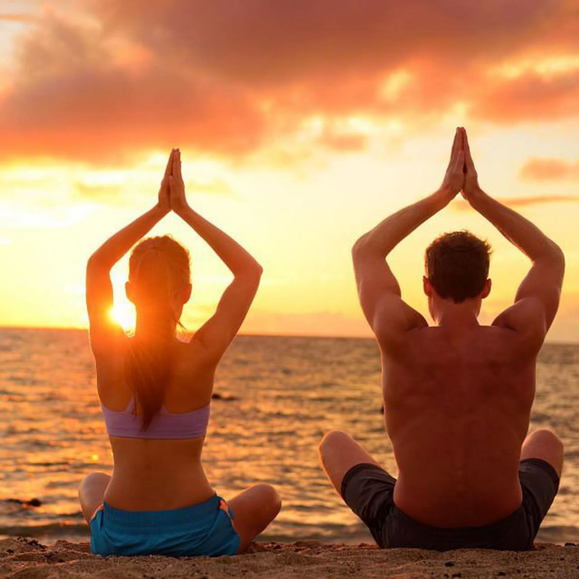 00_thumbnail_yoga_pose_man_woman