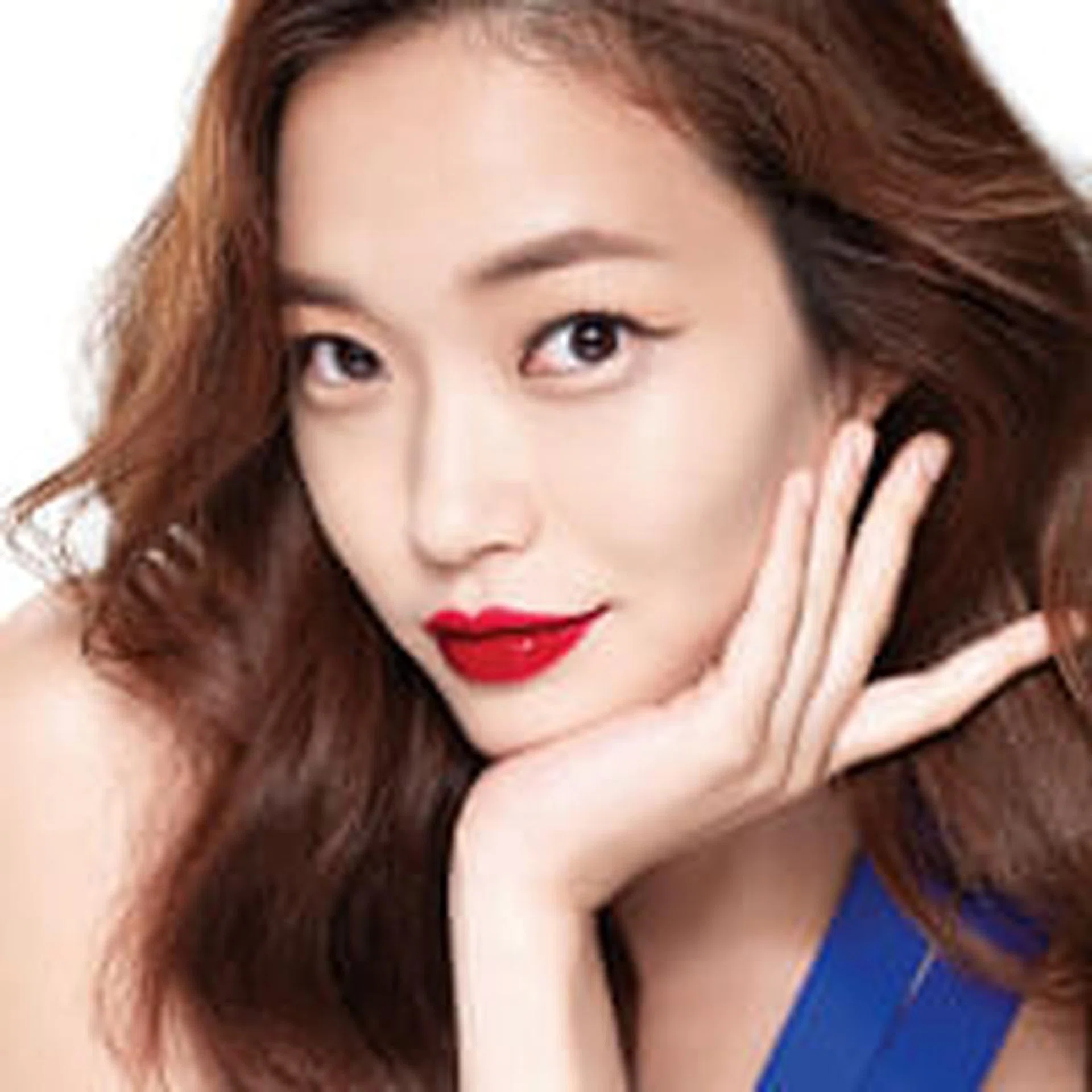 Get the K drama look Laneige meets fashion Darlin Diva thumb