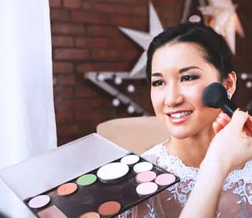  Monolids to dark eye circles: 12 fab makeup tips for Asian brides thumbnail