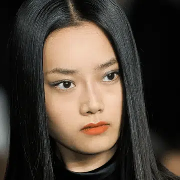 these_mindblowingly_easy_tips_are_all_you_need_for_frizz-free_and_super_shiny_hair_t