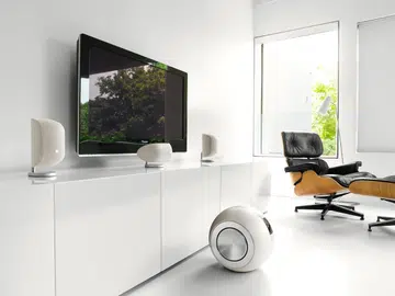 m-1andpv1dwhite-livingroom