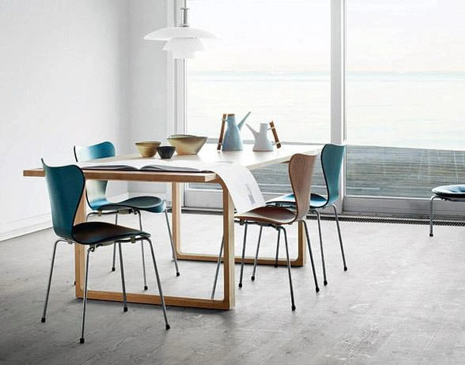 Series 7, ant chair, fritz hansen, minimalist, arne jacobsen