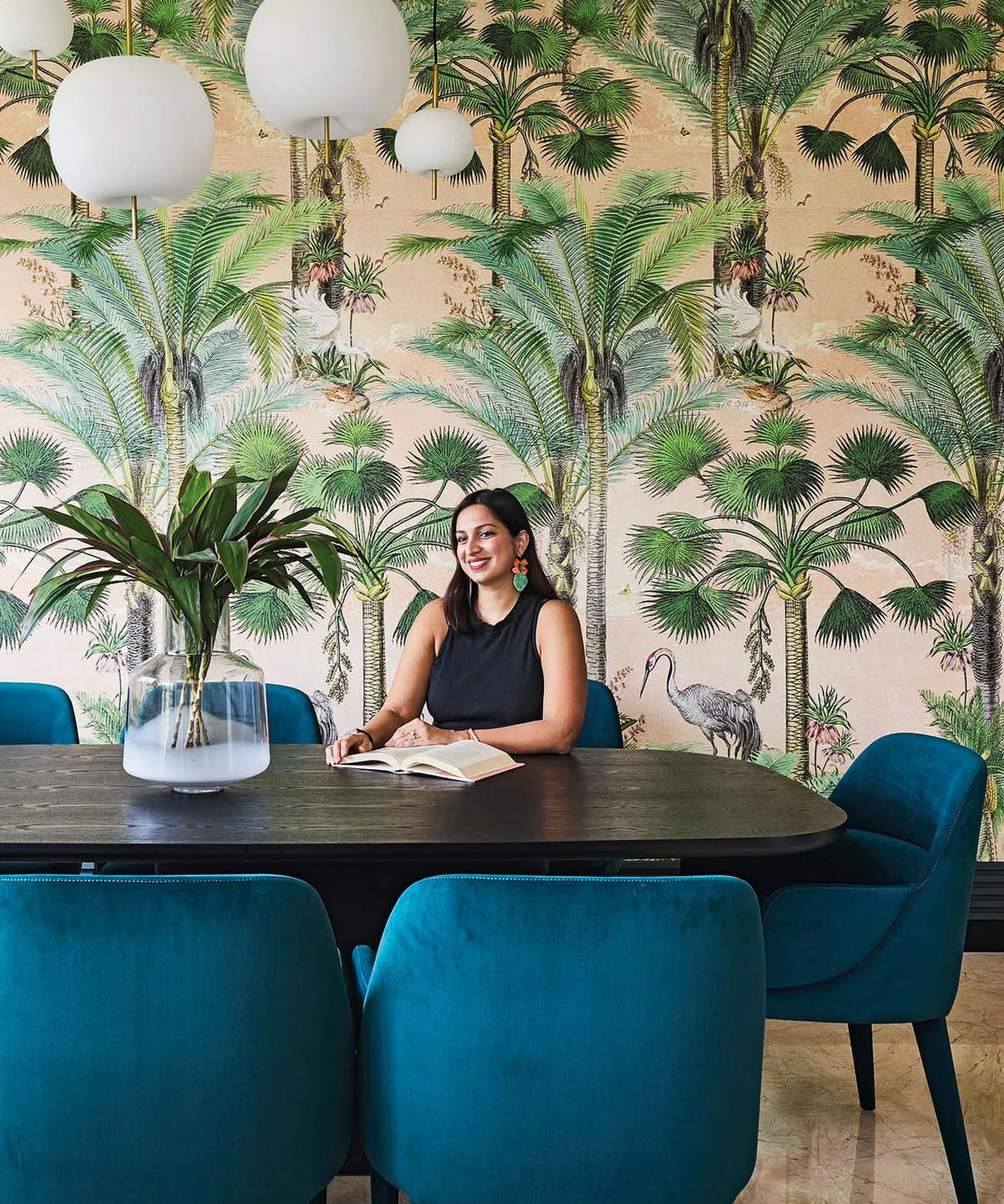 The dining area
is a vibrant
space that
enjoys natural
light.