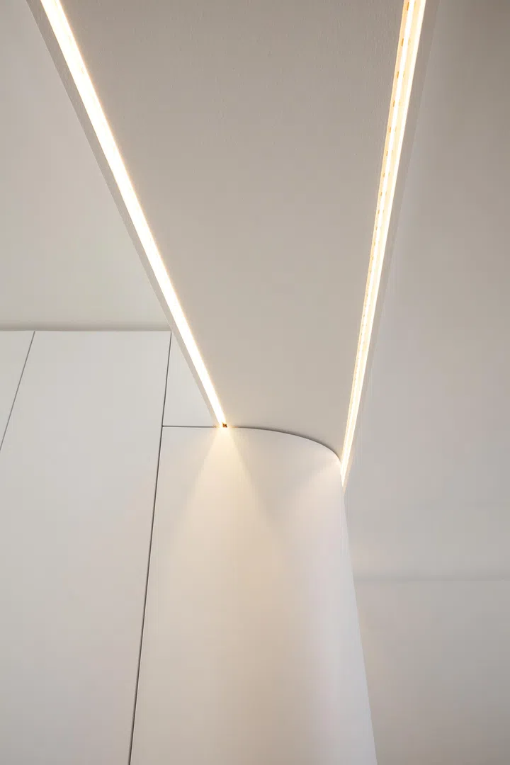 Employing a contractor, Gerald from Kim Teng Furniture, his team was responsible for the carpentry department.