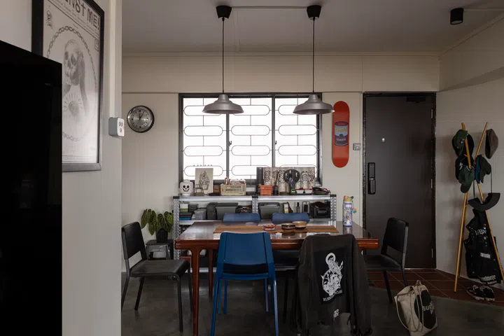 The entrance and main door immediately opens up to a dining room.