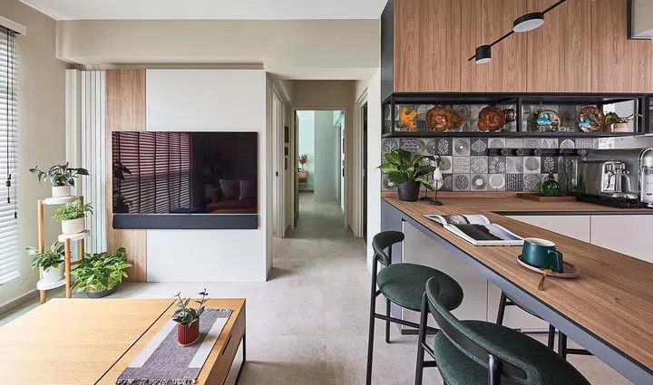 House Tour: Three-room Margaret Drive BTO with sprawling Bukit Timah & Johor Bahru views (Photo Veronica Tay, Art direction Nonie Chen)