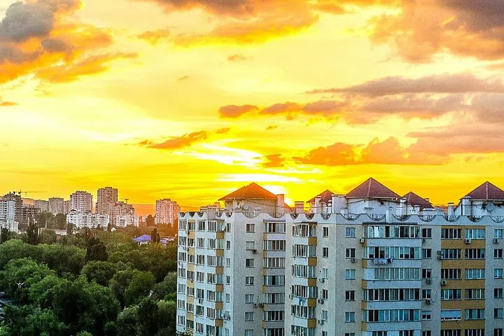 45% of Homeowners with Both HDB and Private Properties Chose To Rent Out Their HDBs (Photo Pexels Nicolae Casir)