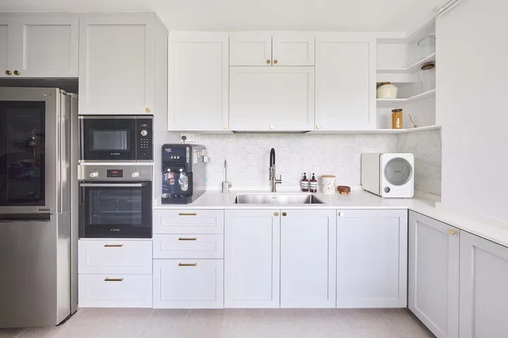 Originally proposed a semi-open kitchen, but had to tweak the design and layout based on the Feng Shui master’s recommendations,” says Minghui.