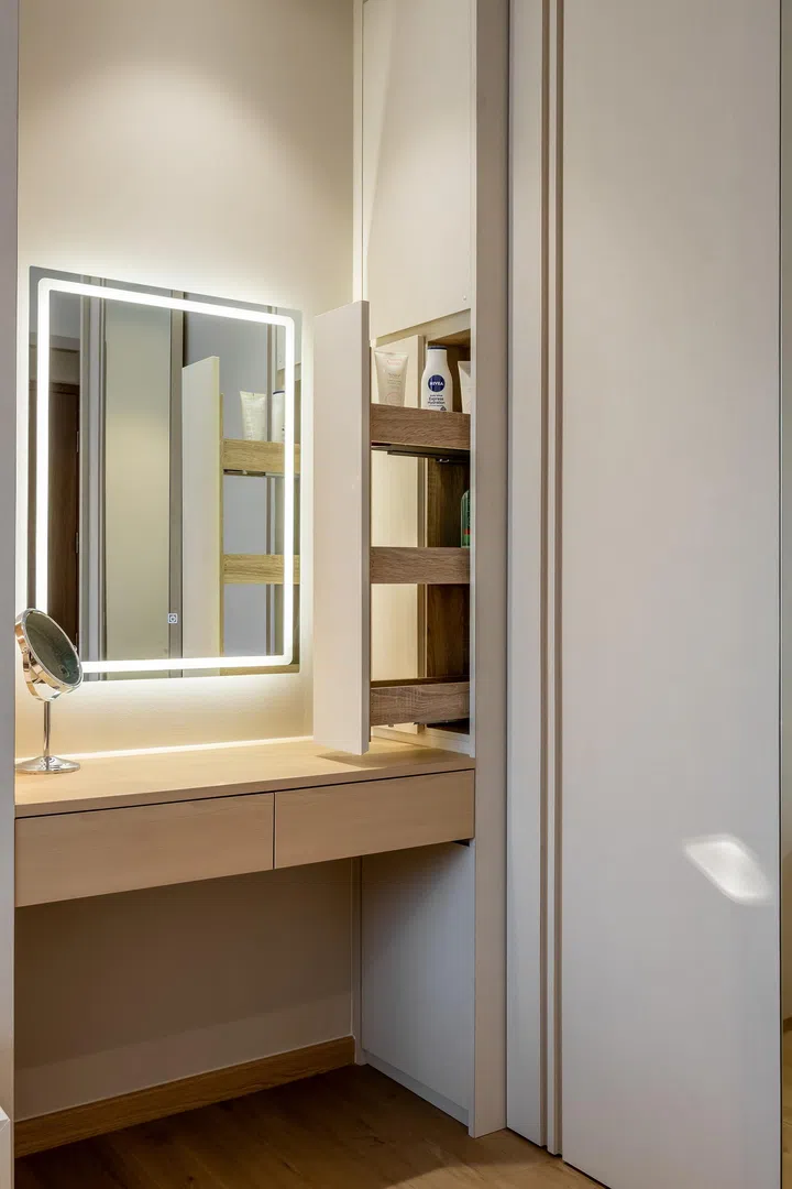 Master bedroom vanity in Mr and Mrs Chua’s 4-room BTO in Tampines.