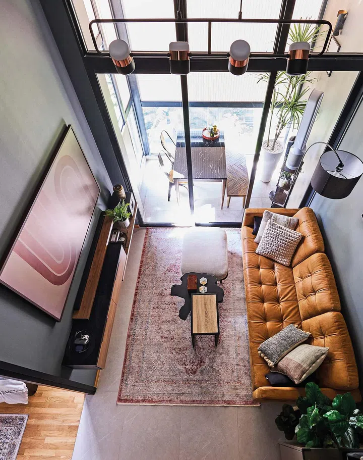 Riko’s design
managed to
convey a sense
of spaciousness
despite the
apartment’s
modest
footprint.