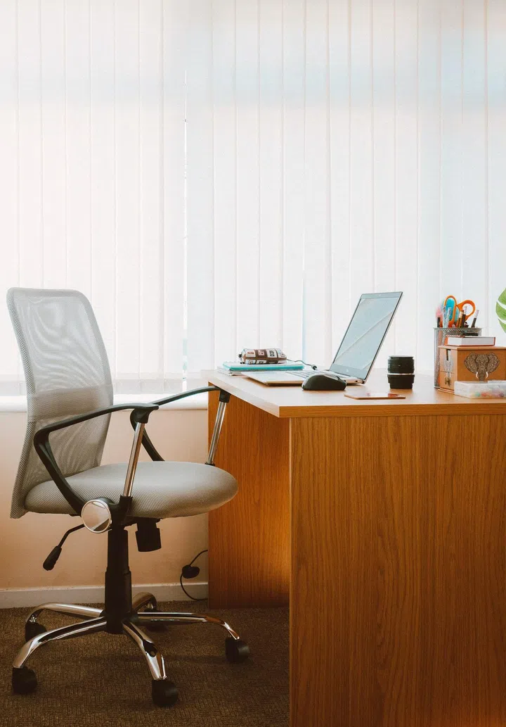 12 Office Desk Feng Shui Tips for Career Success (Photo Pexels Lisa Fotios)