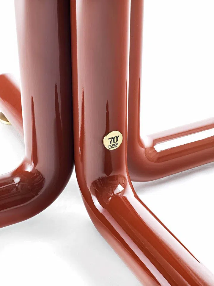 The Tondo table is one of three historical design revisited by the brand for their 70th anniversary