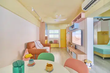 Inspired by a favourite local artist, @ummuramics, homeowner Priscilla wanted to recreate her home brightened in pastel shades and soft, wavy lines, prominent features of the ceramic artist’s work. She borrowed the brains of Qi Xuan from Interplay for her colourful home reno. 
