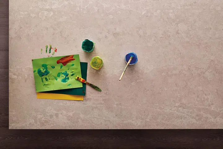 4023 Topus Concrete as children's work surface. 