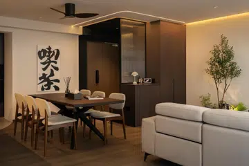 A couple in their late 20s and their two cats lives in this 5-room HDB BTO at Tampines Street 96 (1,216 sq ft), designed by Inizio Atelier.