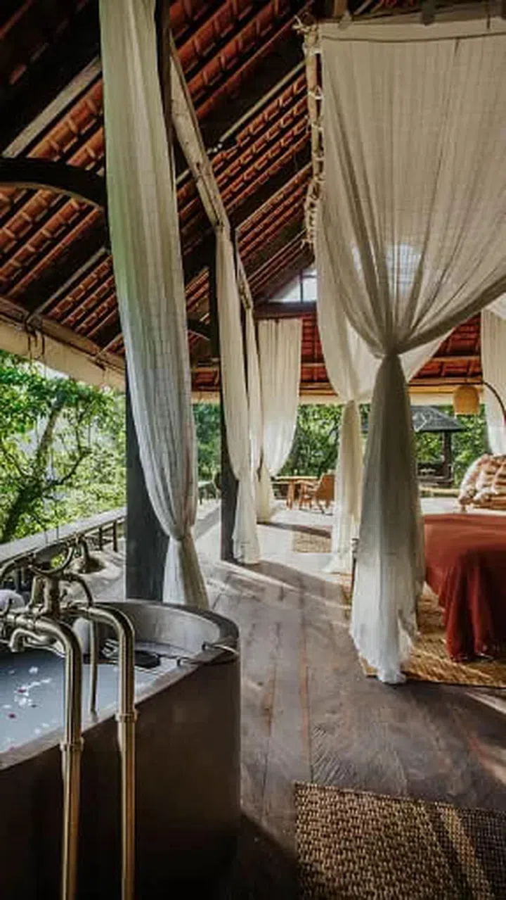 Banyan Tree Buahan Review