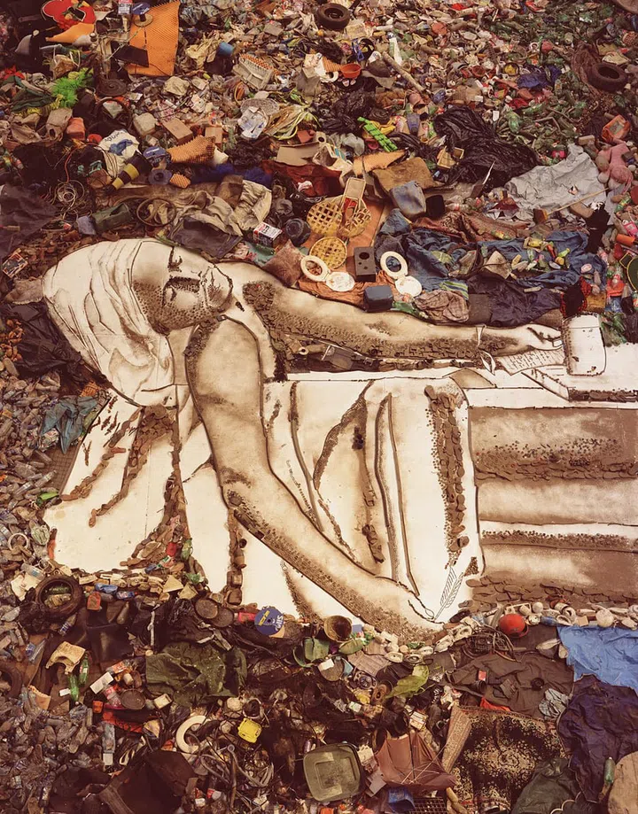 Marat (Sebastião), Pictures of Garbage, 2008.
