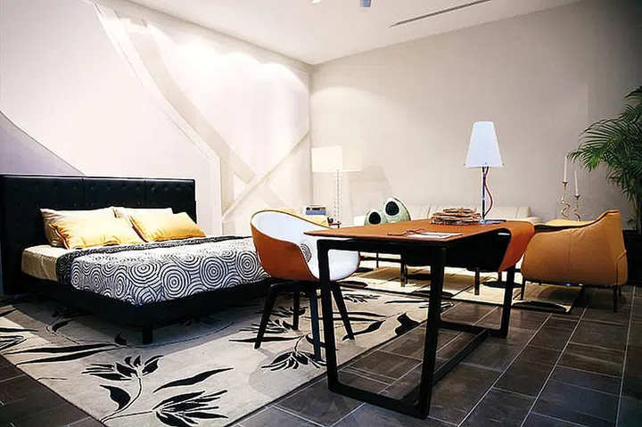 Poltrona Frau Showroom at Scotts Square