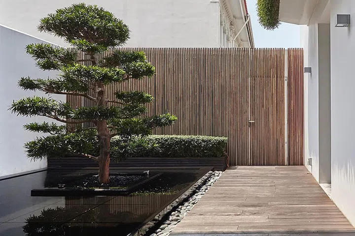 110563-hd-0305190018a