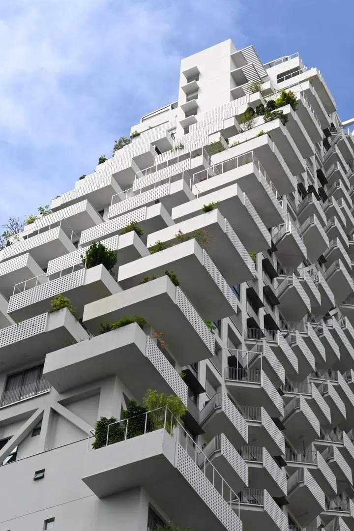 Each unit has their own outdoor yard, though dropping your laundry into your neighbour's home seems imminent. 