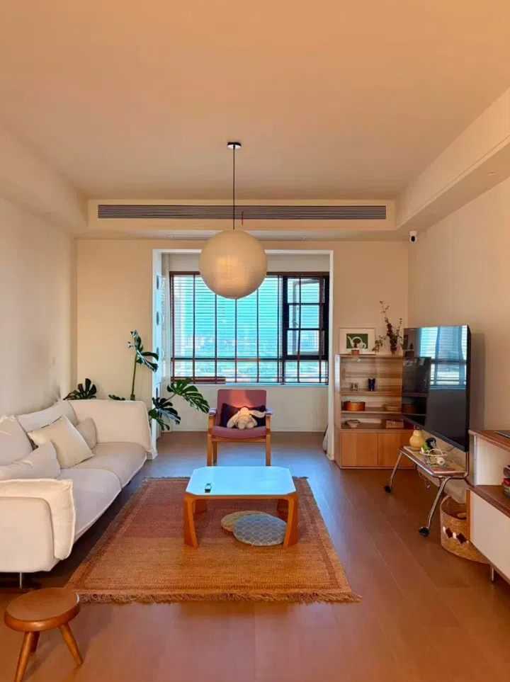 Wang Conghui turned her apartment into a cosy home for her young family of three after eight months of renovations.