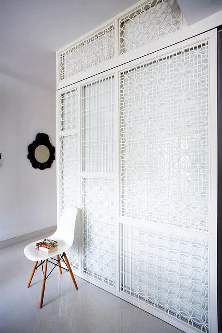 Oriental screen