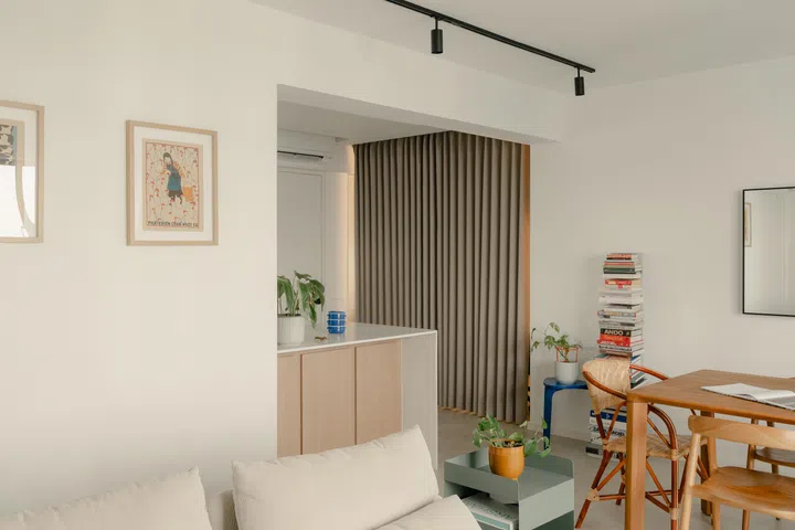 Dining room in architect Carnation Kng and her Portuguese husband, Lourenço Vaz Pinto’s 4-room resale HDB at Dawson Road.