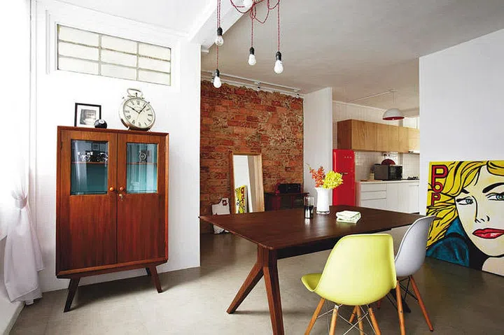Dining room in a 3-room walk-up apartment in Tiong Bahru.