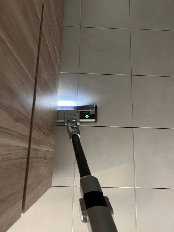 Shark CleanSense IQ cordless vacuum light strip