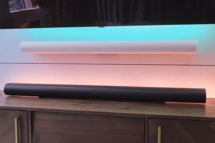 The Sonos Arc Ultra (black) is nearly identical in size as the Arc (white).