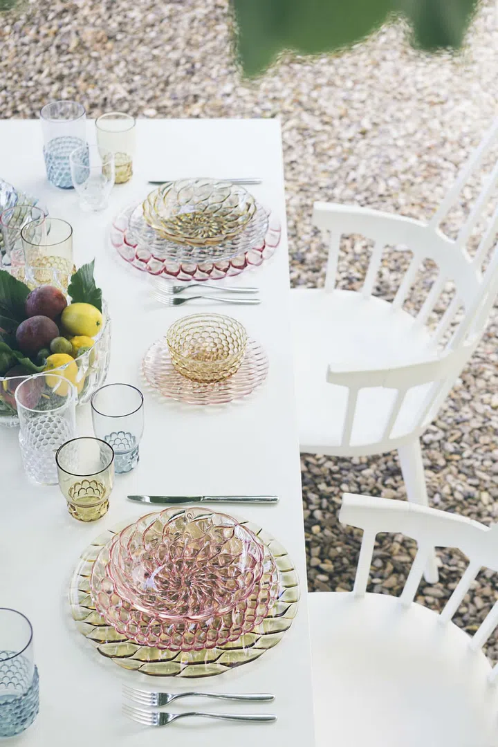 Kartell, tableware, acrylic tableware, plates, bowls