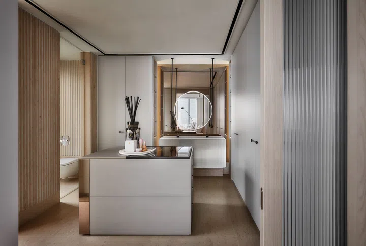 The master bathroom and walk-in wardrobe have been reconfigured to enhance the spatial flow and functionality.