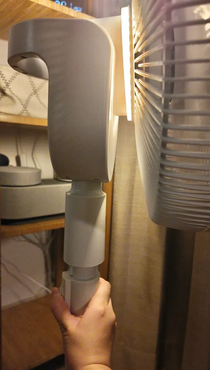 Height adjustable feature on the Mistral Greenleaf III standing fan.