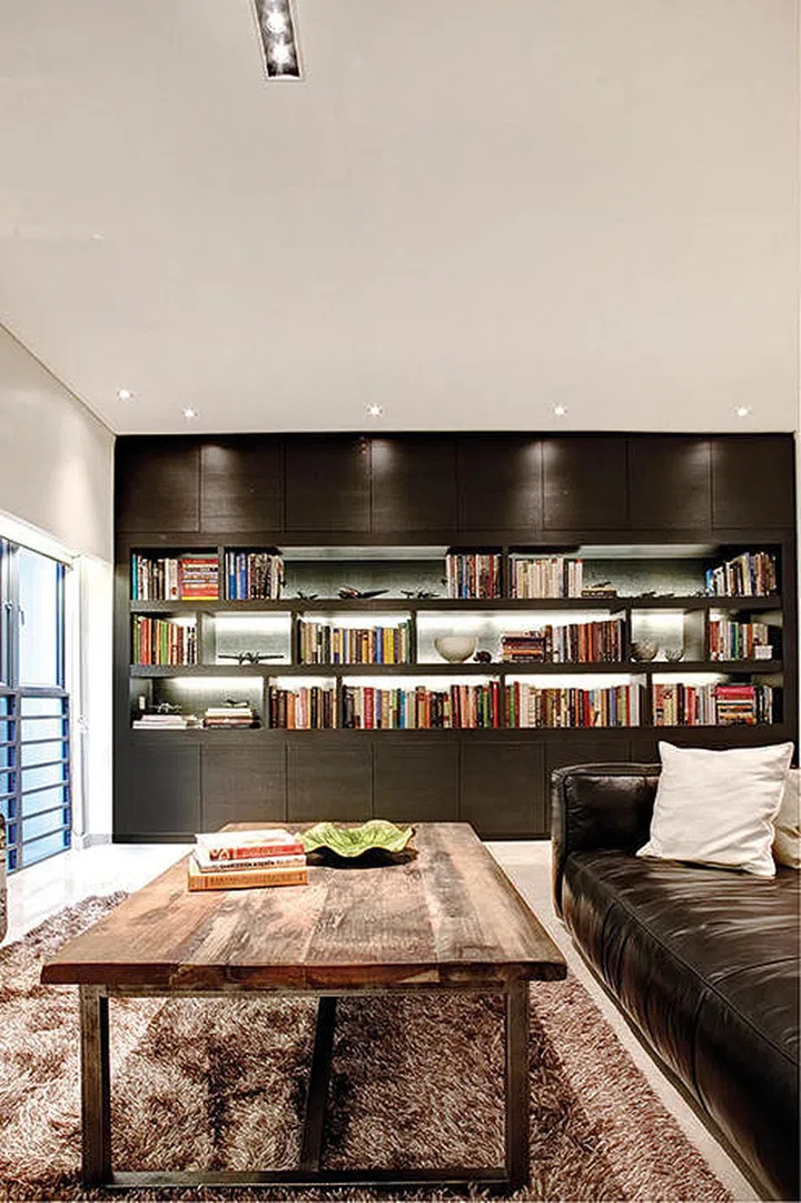 40 Bookshelf Ideas for Small Spaces: Designs for HDB and Condos | Home ...