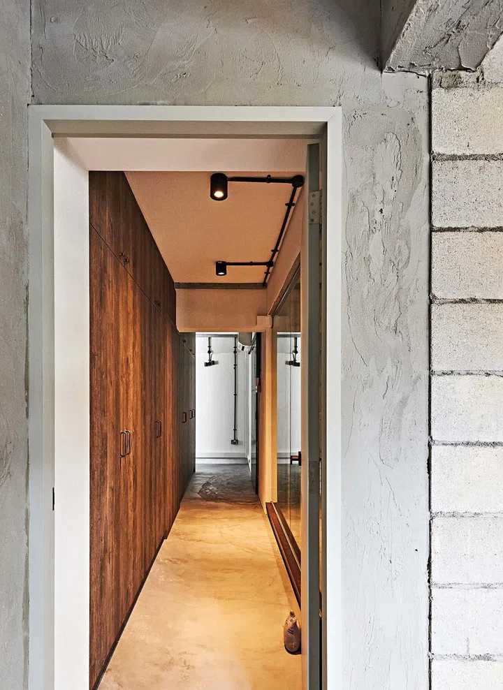 House Tour: $120k Industrial Reno for a 50-year-old 5-Room HDB in Geylang Bahru